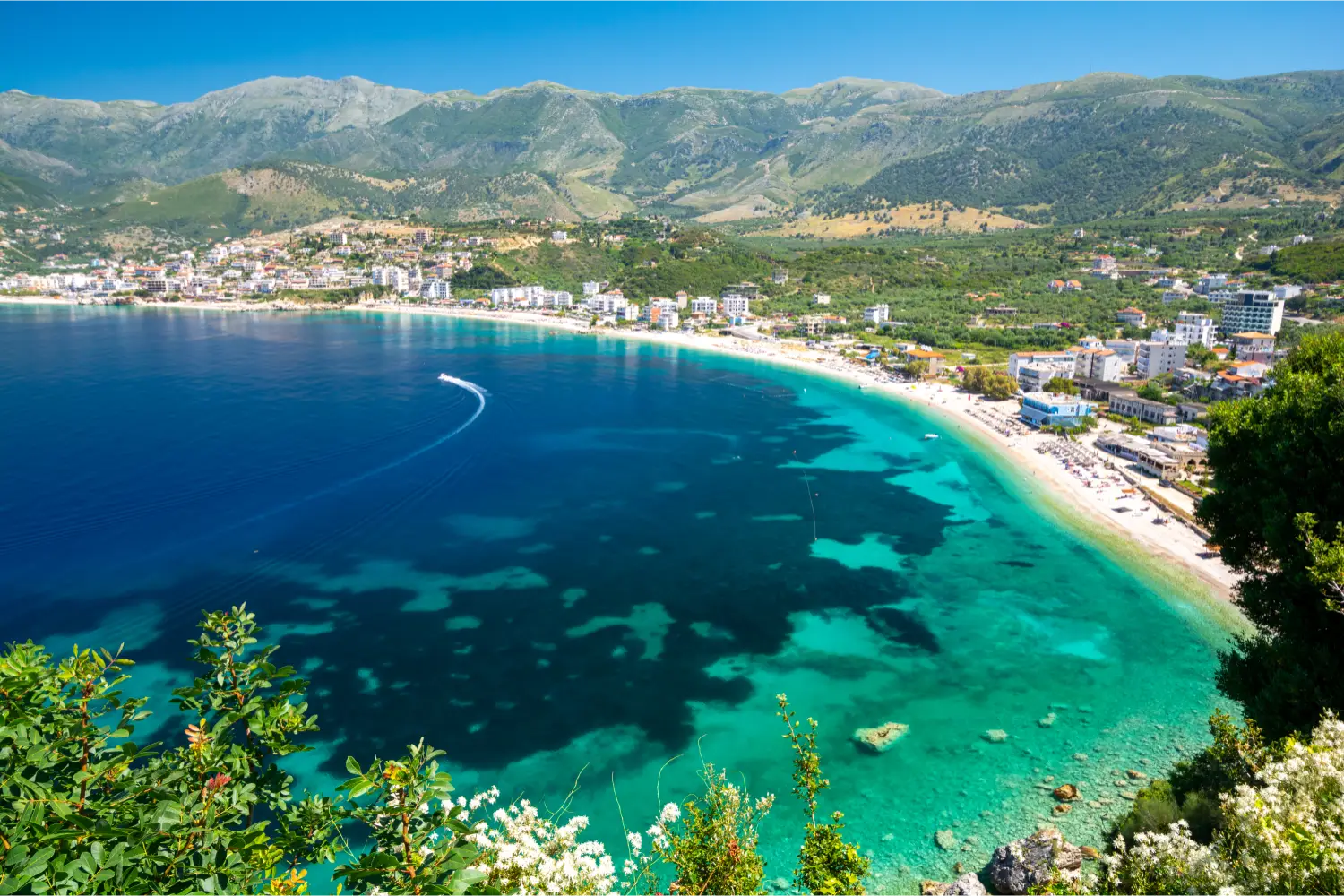 Vue Aérienne De Baie Albanie image