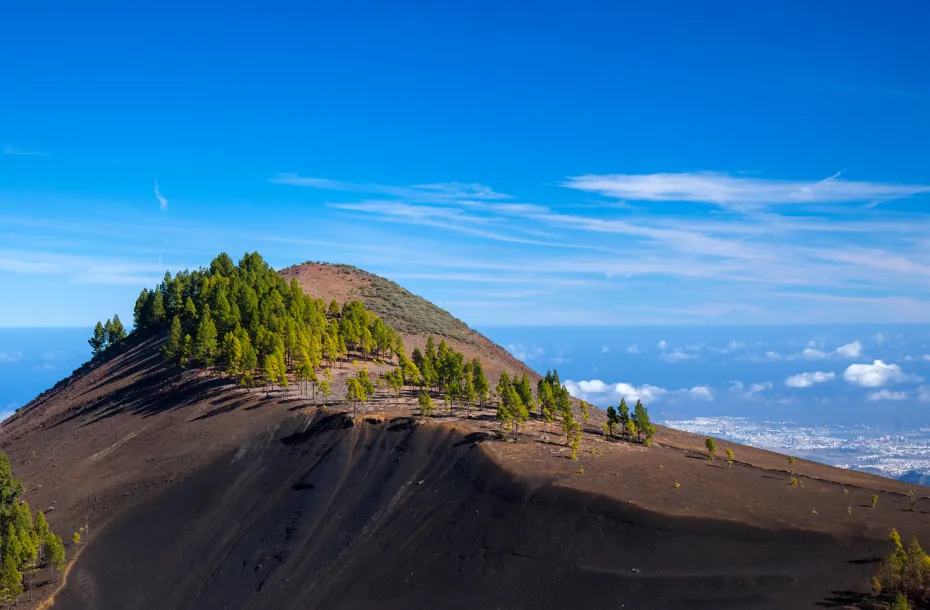 Vue du Montanon Negro (Montagne Noire) à Las Palmas de Gran Canaria