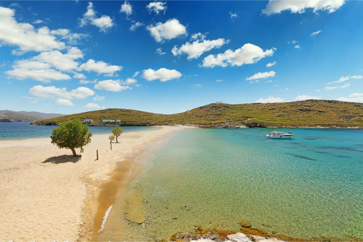 Plage de Kolona à Kythnos