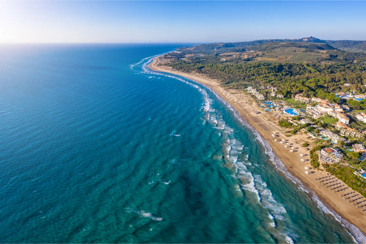 La magnifique côte dorée de Kastro Kyllini, Péloponnèse, Grèce